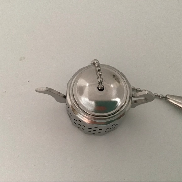 Oh Canada! Tea Set - Picture 9 of 13